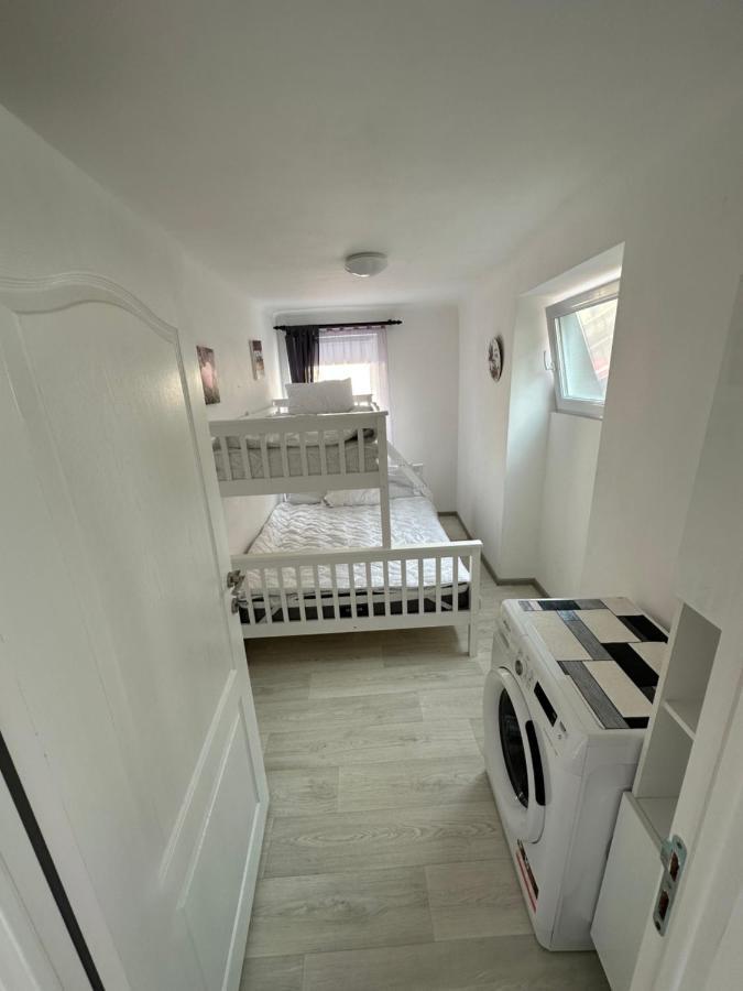 Nema S Apartment Брашов Экстерьер фото
